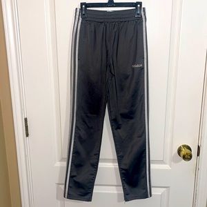 Boys (Medium 10-12) Adidas Gray Joggers